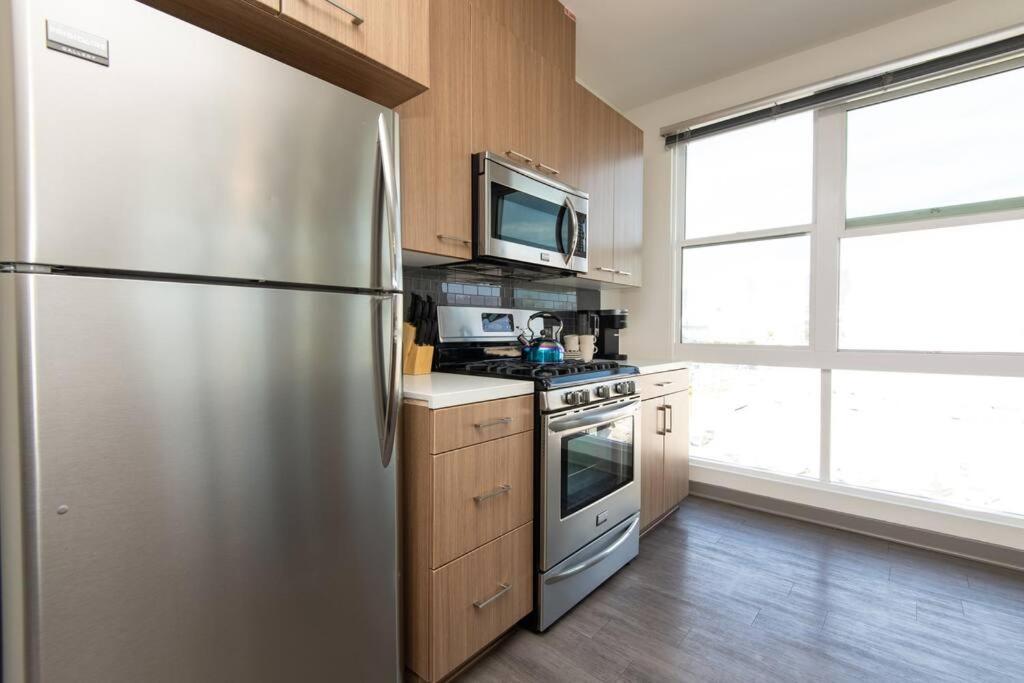 Centrally Located Apartments With Free Parking غلينديل، كاليفورنيا المظهر الخارجي الصورة