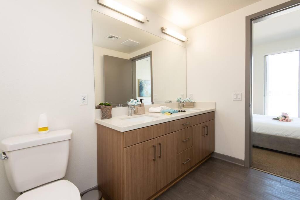 Centrally Located Apartments With Free Parking غلينديل، كاليفورنيا المظهر الخارجي الصورة